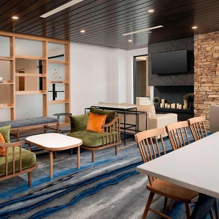 Fairfield Inn & Suites By Marriott Alexandria West/Mark Center מראה חיצוני תמונה