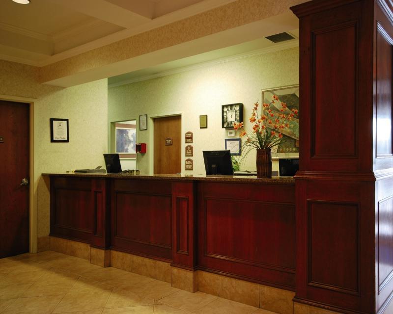 Fairfield Inn & Suites By Marriott Alexandria West/Mark Center מראה חיצוני תמונה