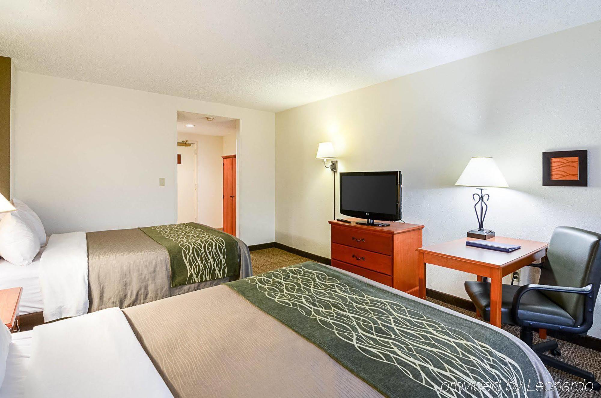 Fairfield Inn & Suites By Marriott Alexandria West/Mark Center מראה חיצוני תמונה