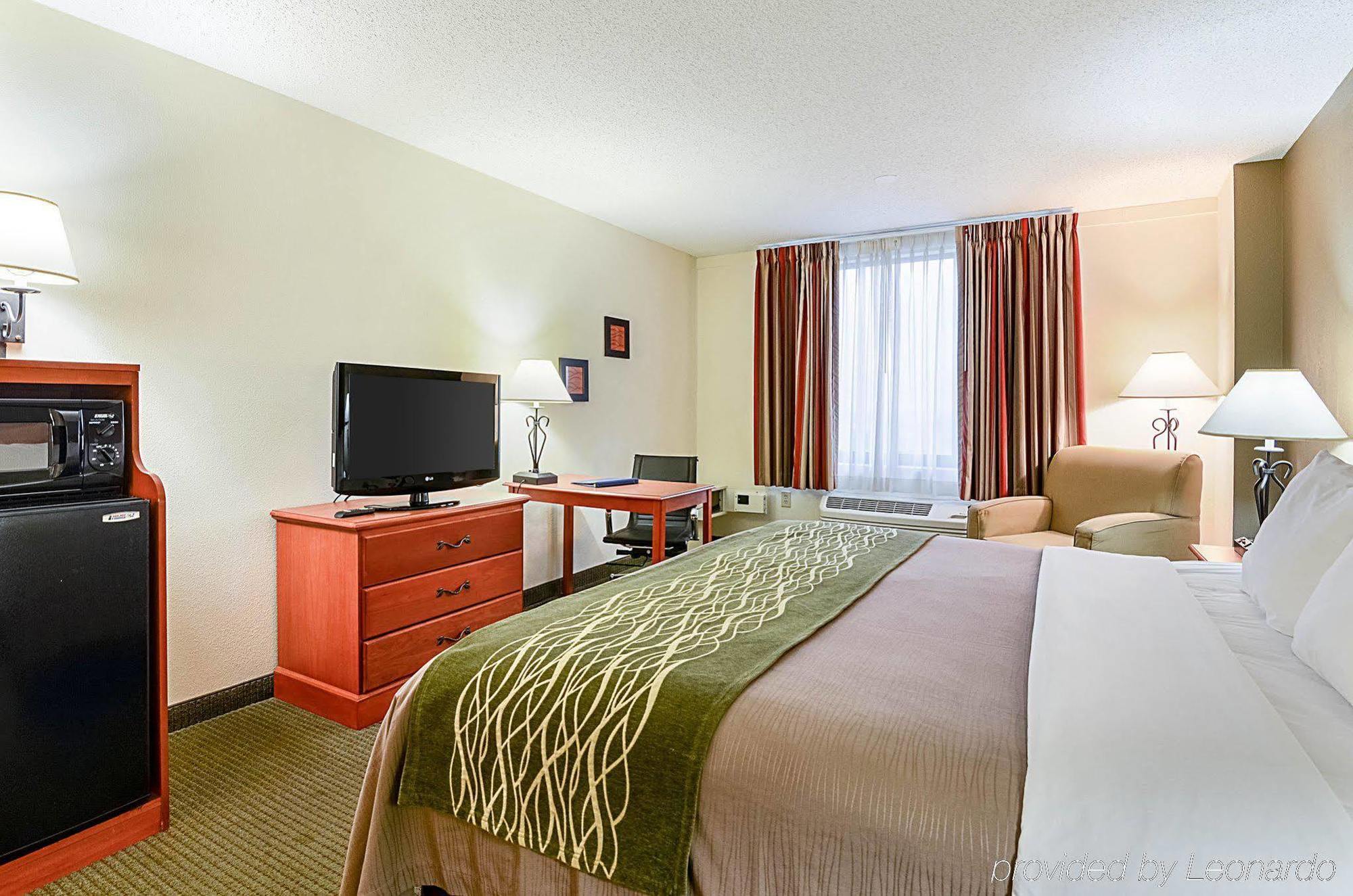 Fairfield Inn & Suites By Marriott Alexandria West/Mark Center מראה חיצוני תמונה