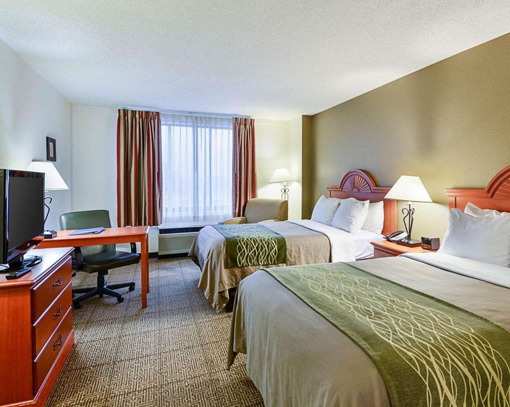 Fairfield Inn & Suites By Marriott Alexandria West/Mark Center מראה חיצוני תמונה