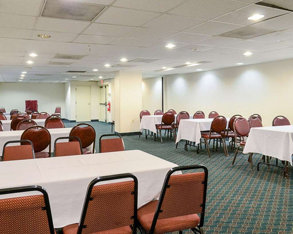 Fairfield Inn & Suites By Marriott Alexandria West/Mark Center מראה חיצוני תמונה